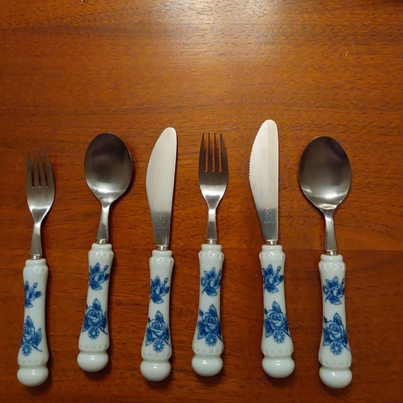 Blue Rose Porcelain Handled Vanadiu Stahl Rostfrei - Beautiful  cutlery set! - Picture 3 of 4